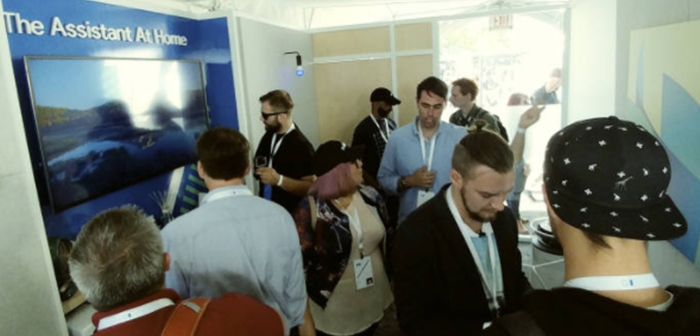 Participants are demonstrating LG Signature that is linked to Home at ' I/O' event held in Mountain View, California on the 17th (U.S. time)